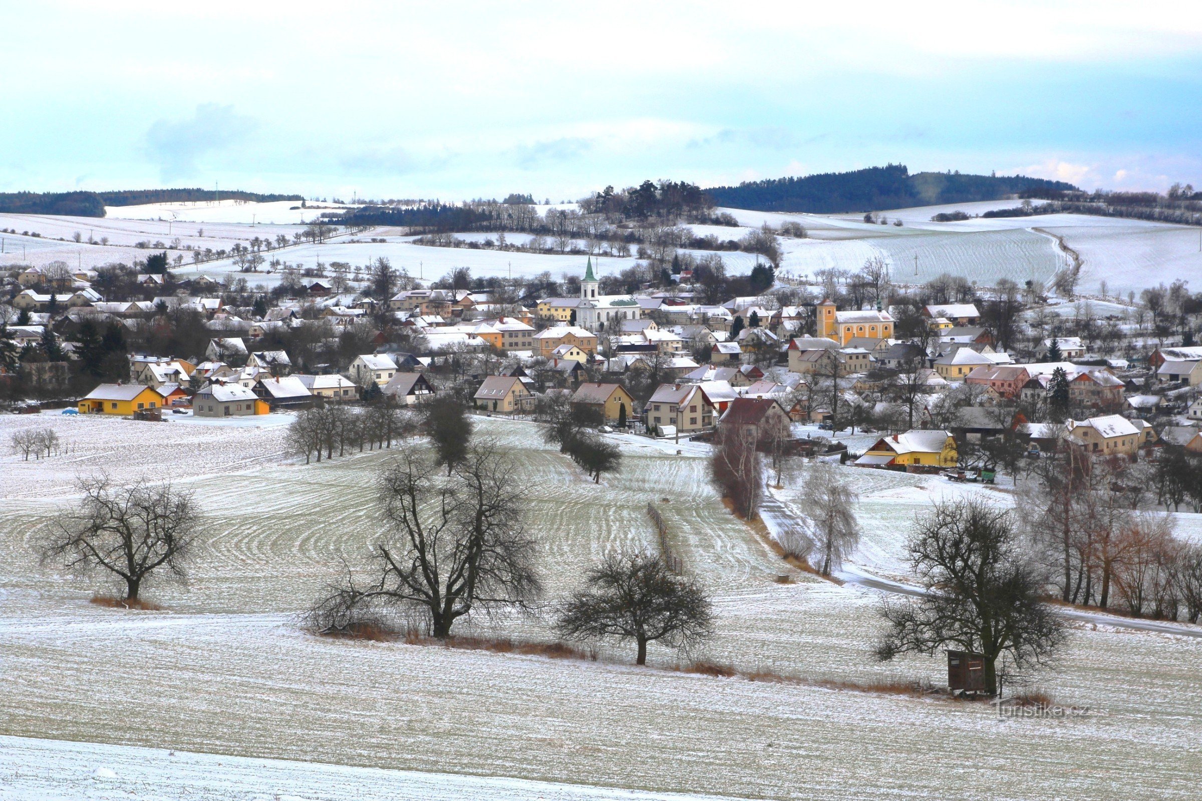 Widok na Rovečné ze Štěrbák