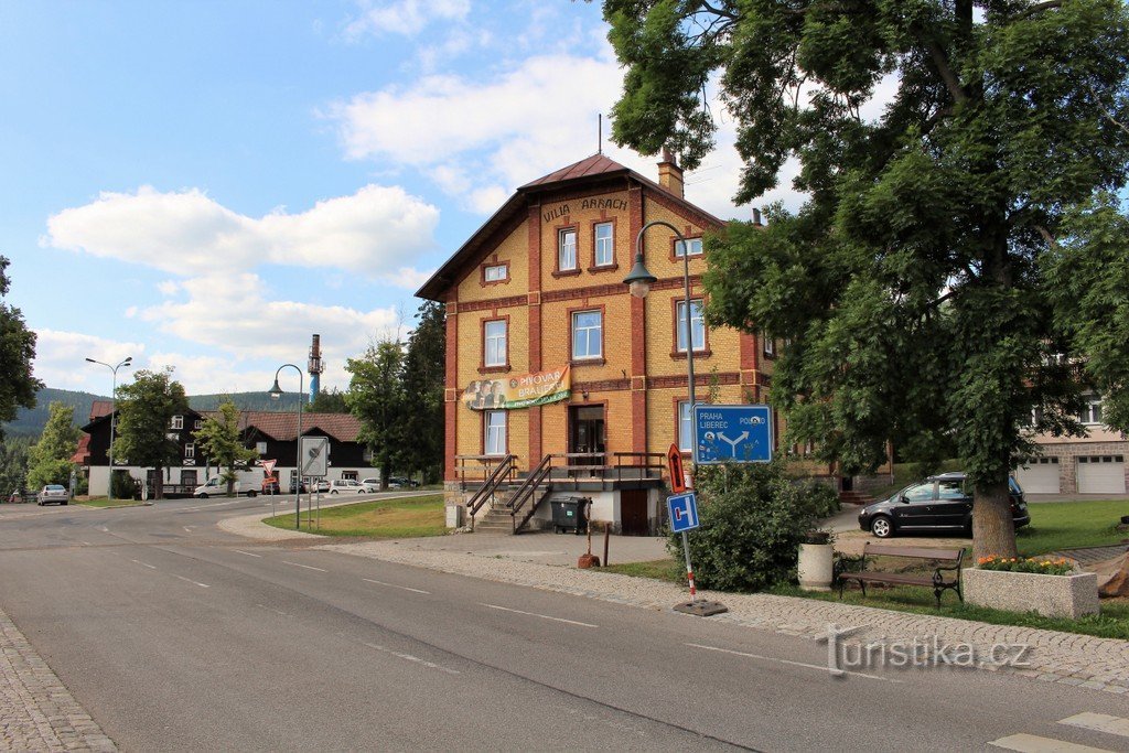 Blick von der Stadt auf die Glashütte