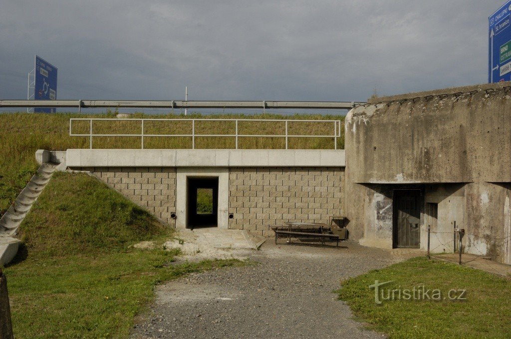 Zicht op de verbindingstunnel onder het spoor