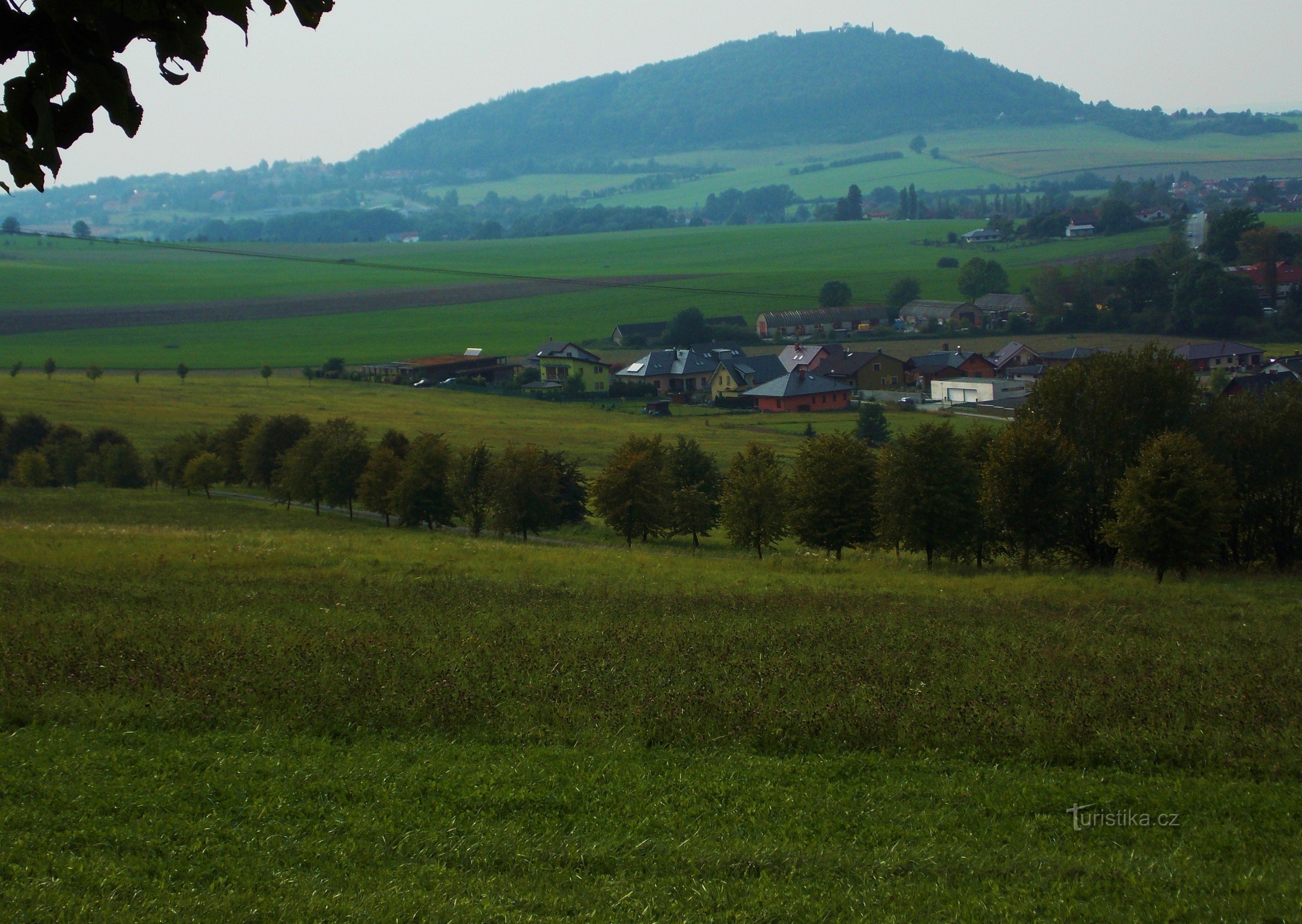 Blick auf den Starojícký-Hügel