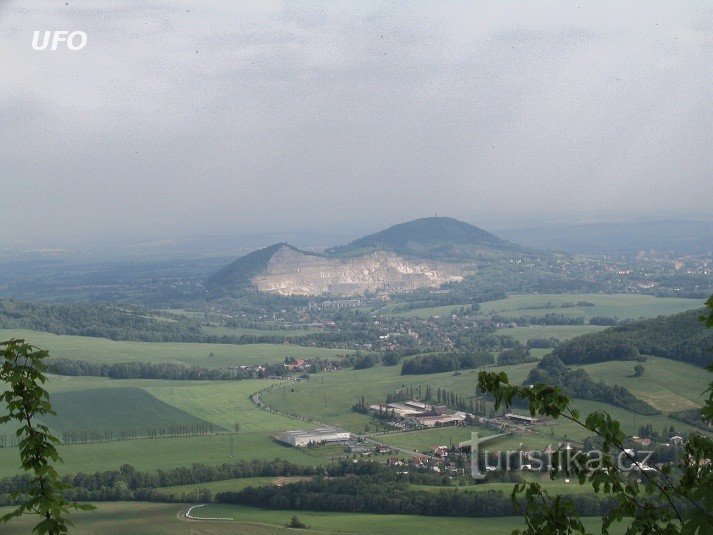 widok na Štramberk z Huštýn