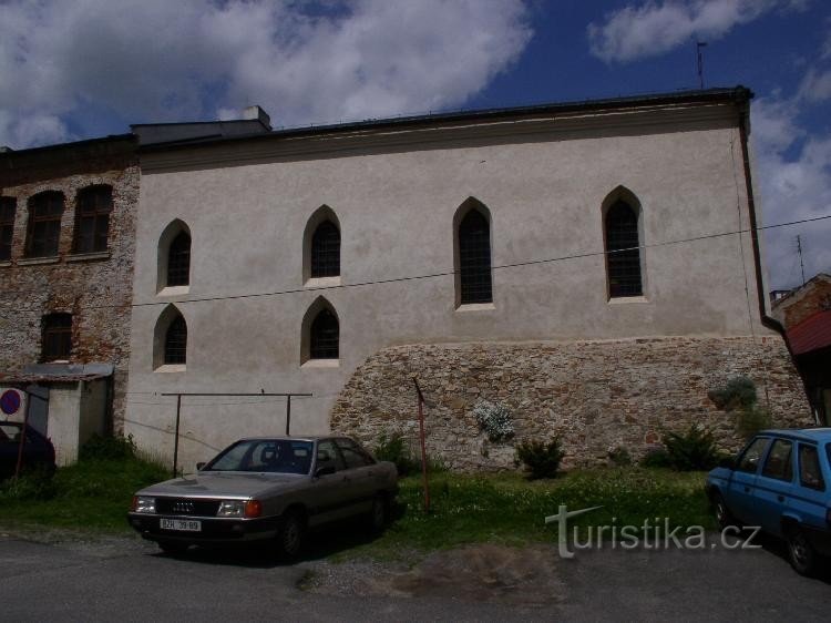 View of the synagogue from the rabbinical patch