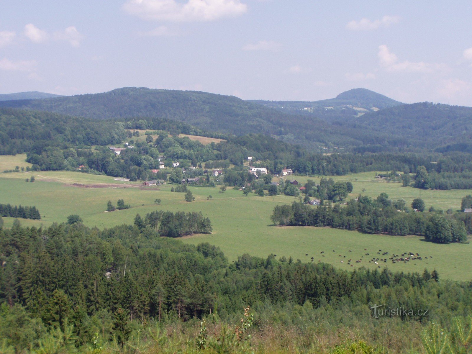 Pohled na Trávník ze Zeleného vrchu