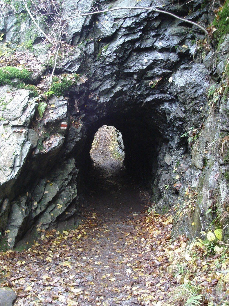 Vue du tunnel en direction de Bítouchov