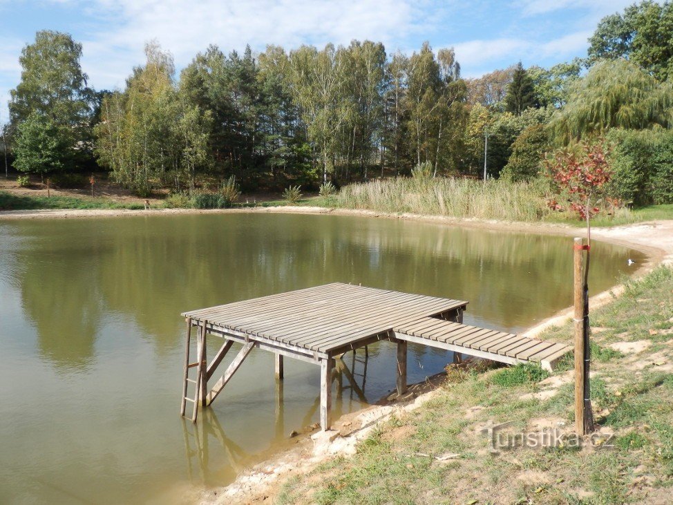 Pogled na veći rezervoar sa sjeveroistočne obale