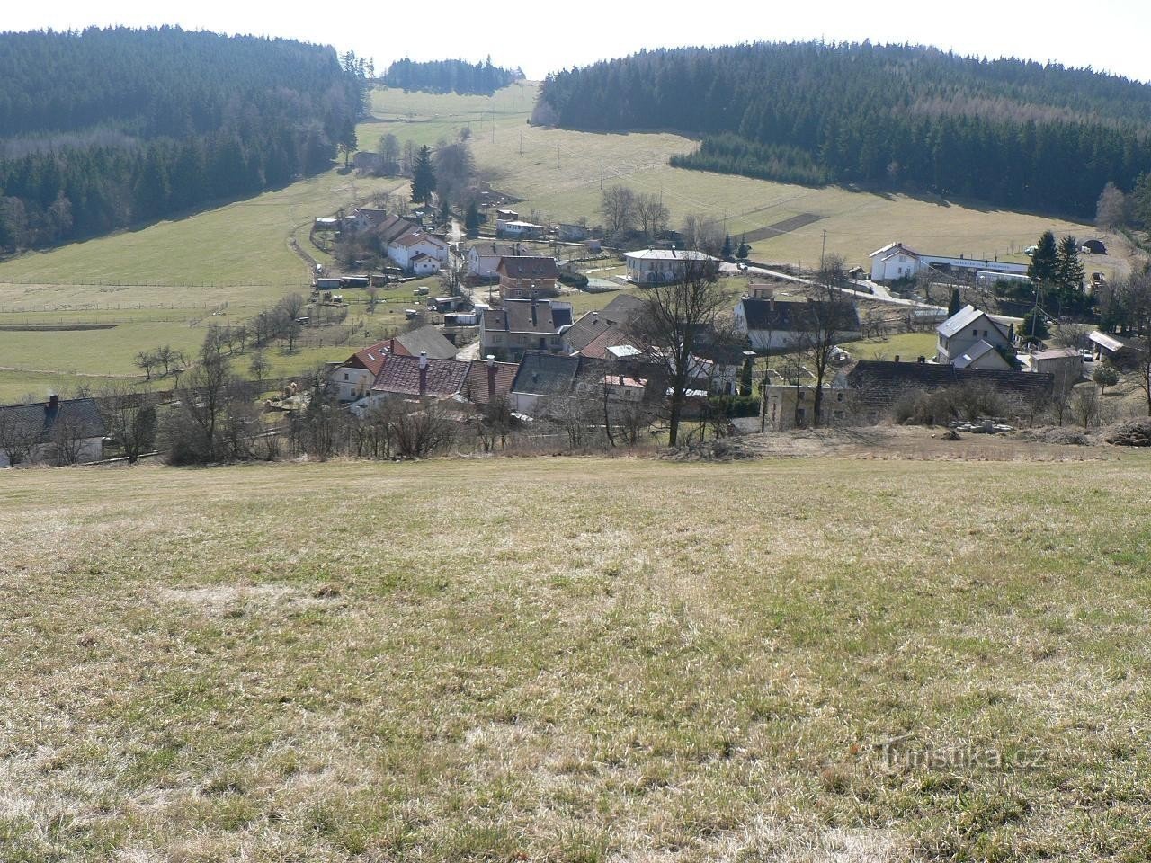 Vista da aldeia de Rok