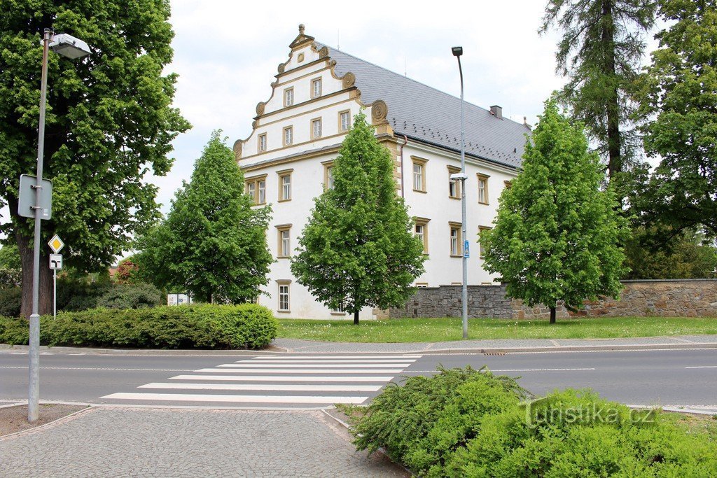 Blick auf die Burg von SW