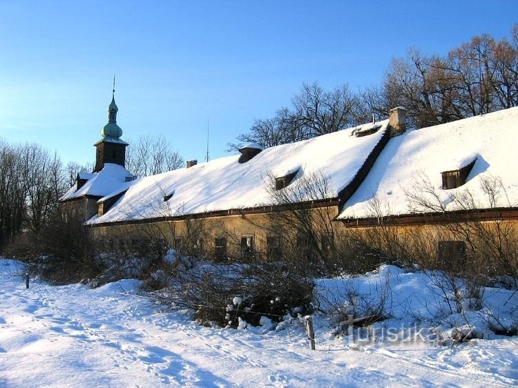 Blick auf die Burg von Osten