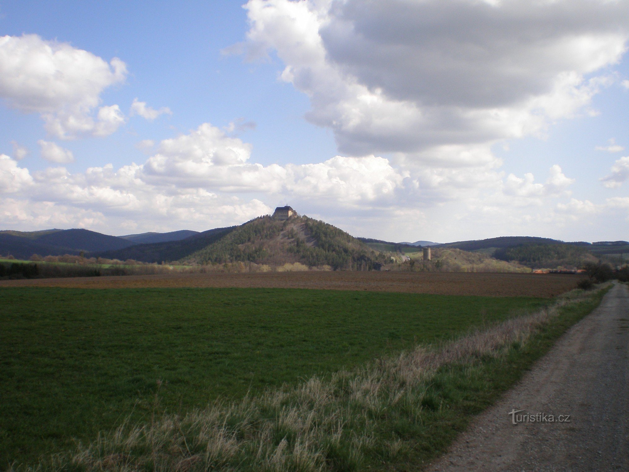 Vista di Žebrák e Točník da W