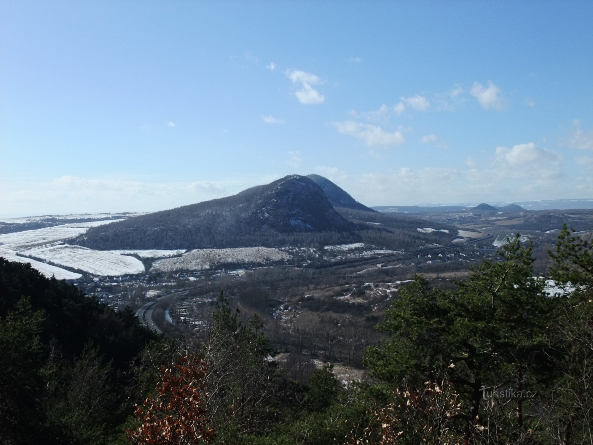 Widok na Želenický vrch