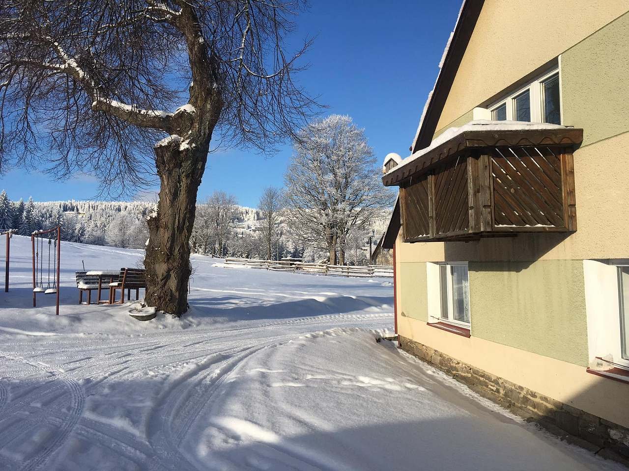 Pogled iz koče na Zadov