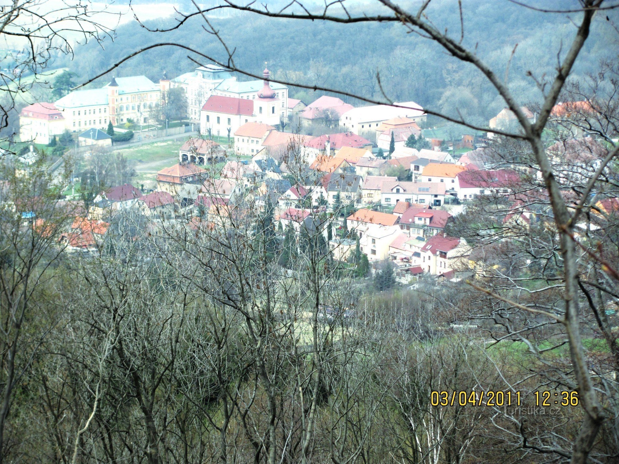 vedere de la castel la Kostomlaty