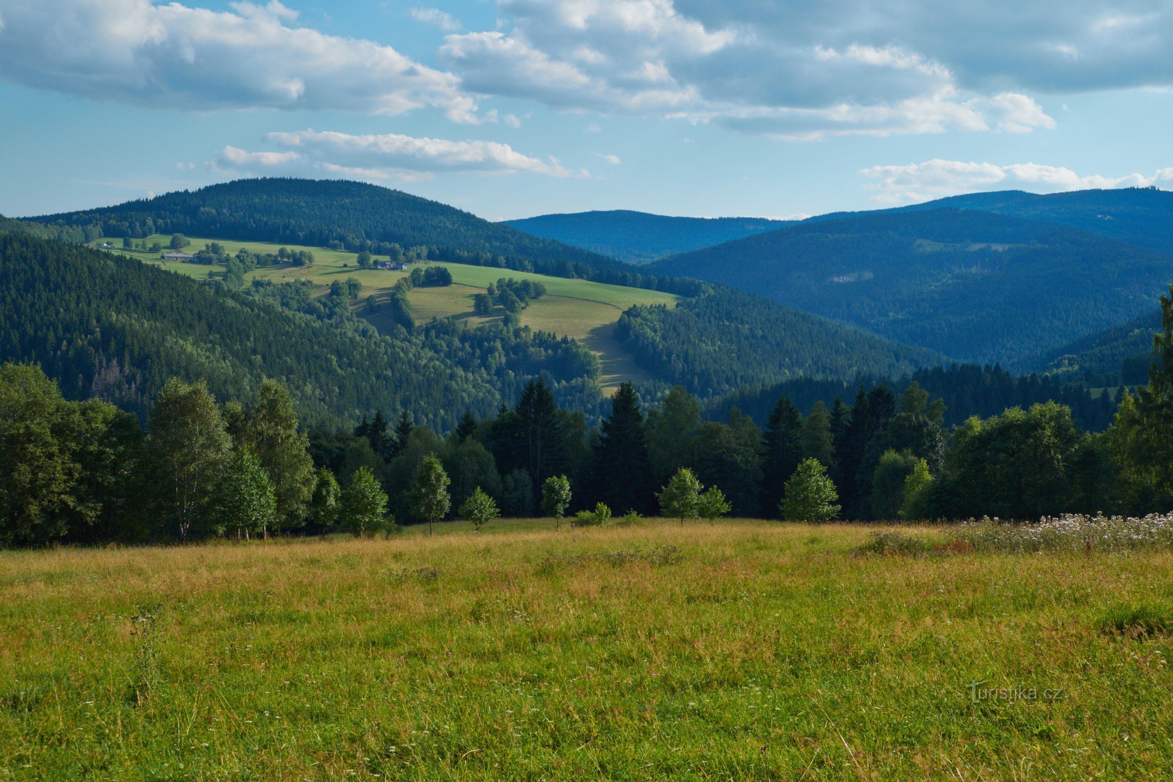 Vue de Paští sur la vallée de Křemelná