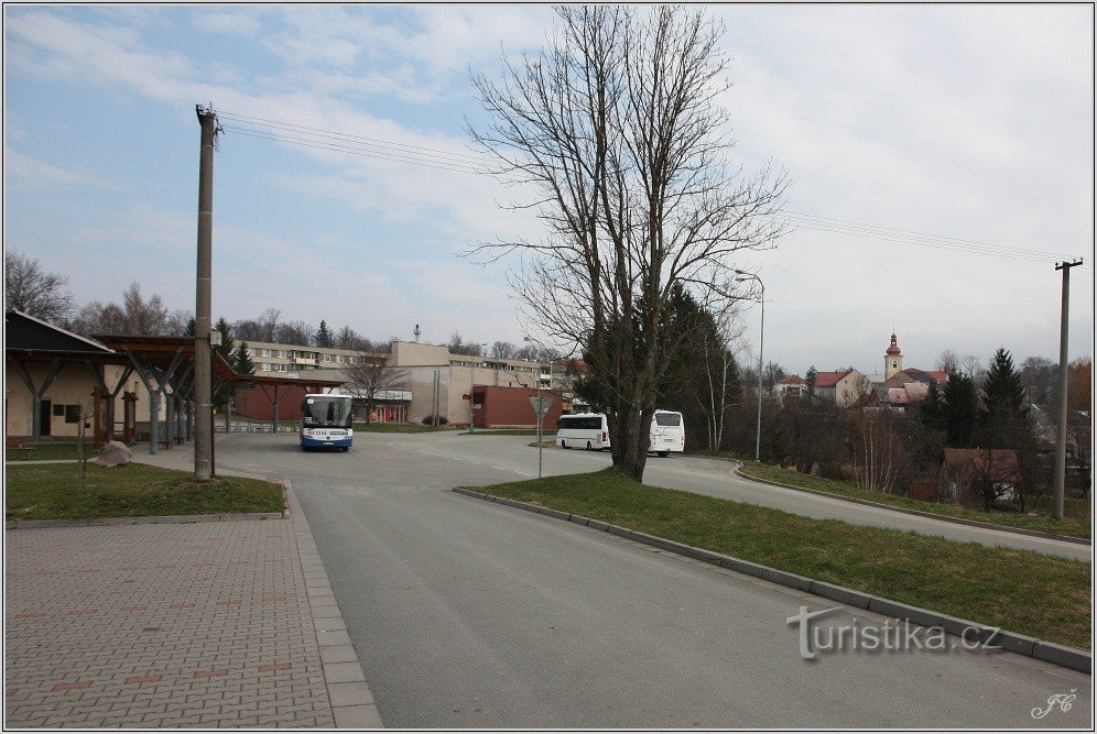 Вид від перехрестя до центру