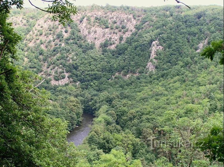 vista desde el cruce sobre Šobes hacia el noreste