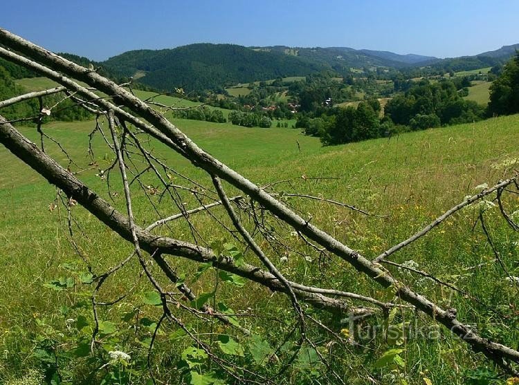 Blick vom Sattel Pod Filkou auf Zděchov