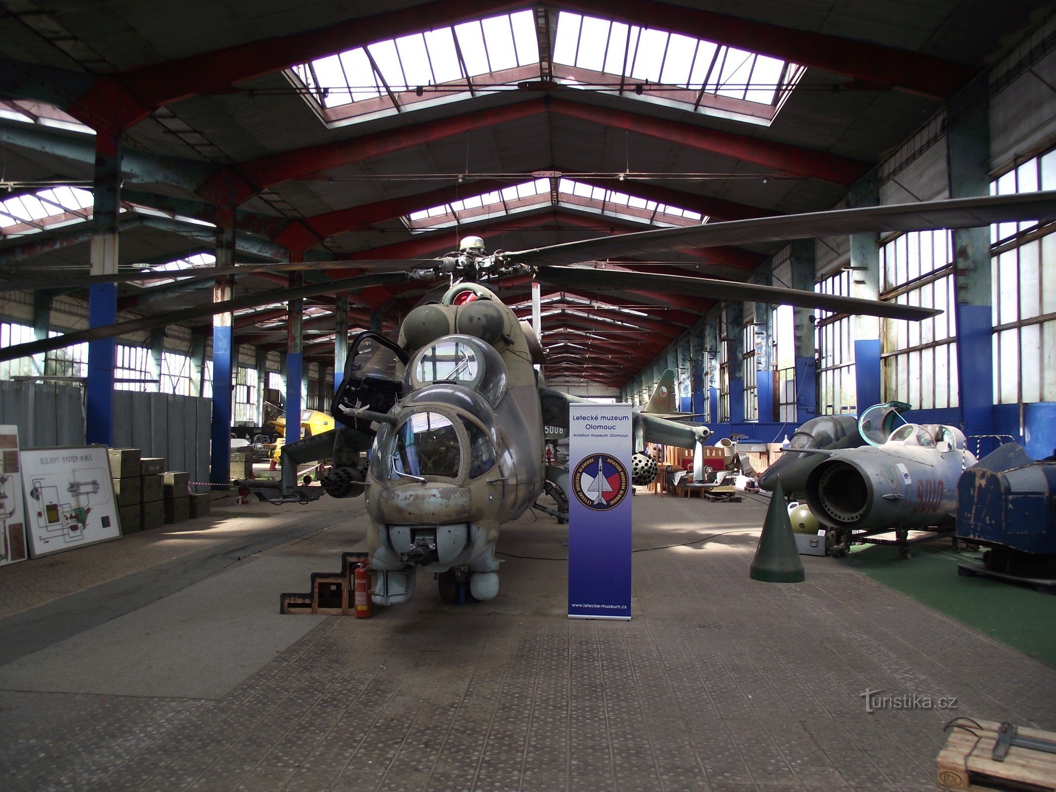 vista desde la entrada al Museo de Aviación Olomouc