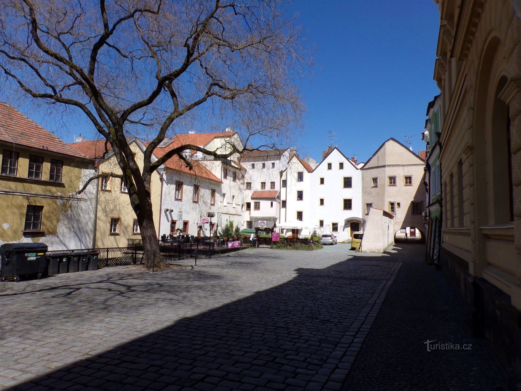 Blick vom Wernerdamm auf die Pernštýnská-Straße (Pardubice, 10.5.2021)