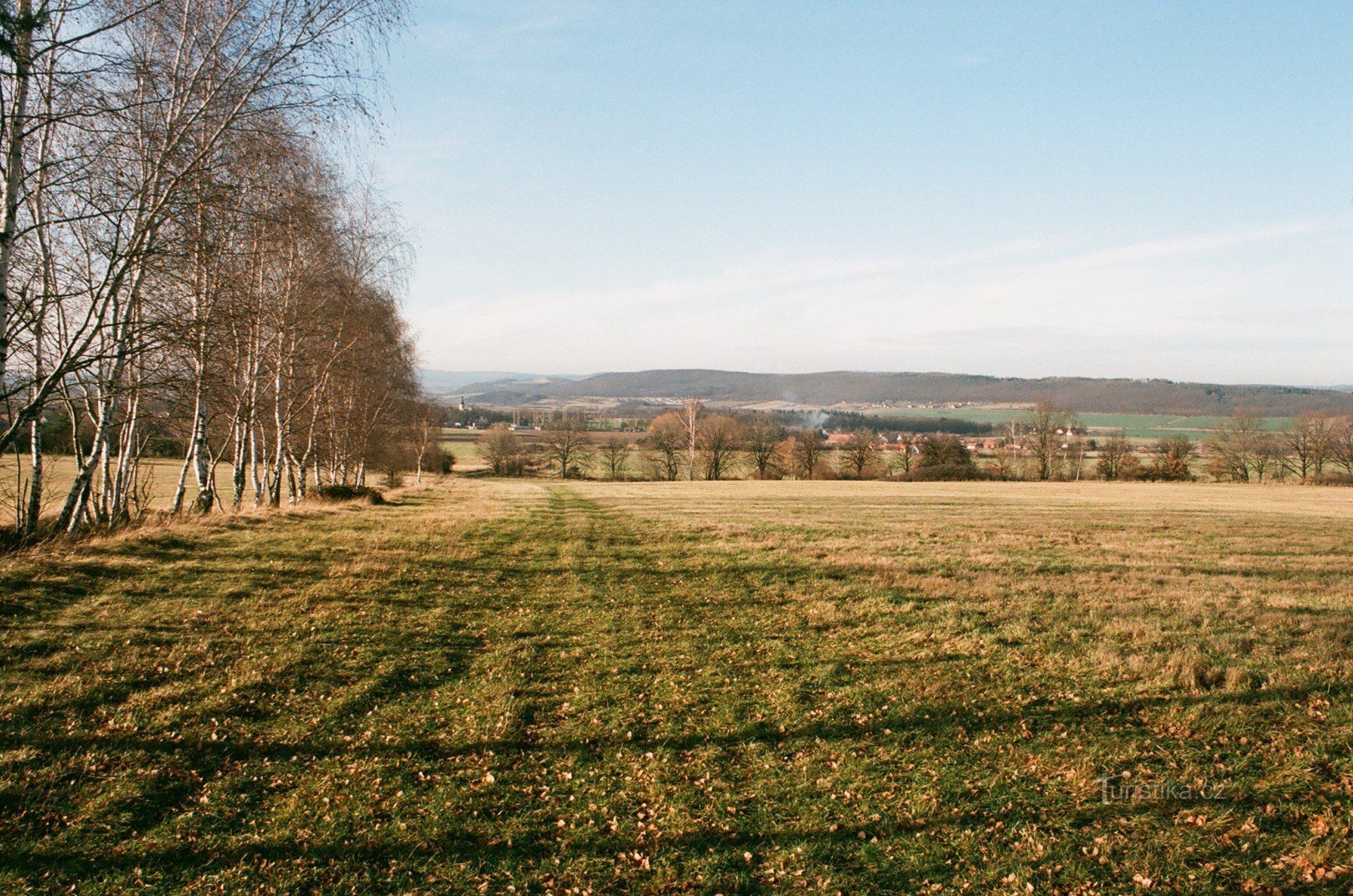 vista in direzione opposta da Hřebeny ai villaggi di Podbrdy e Vižina