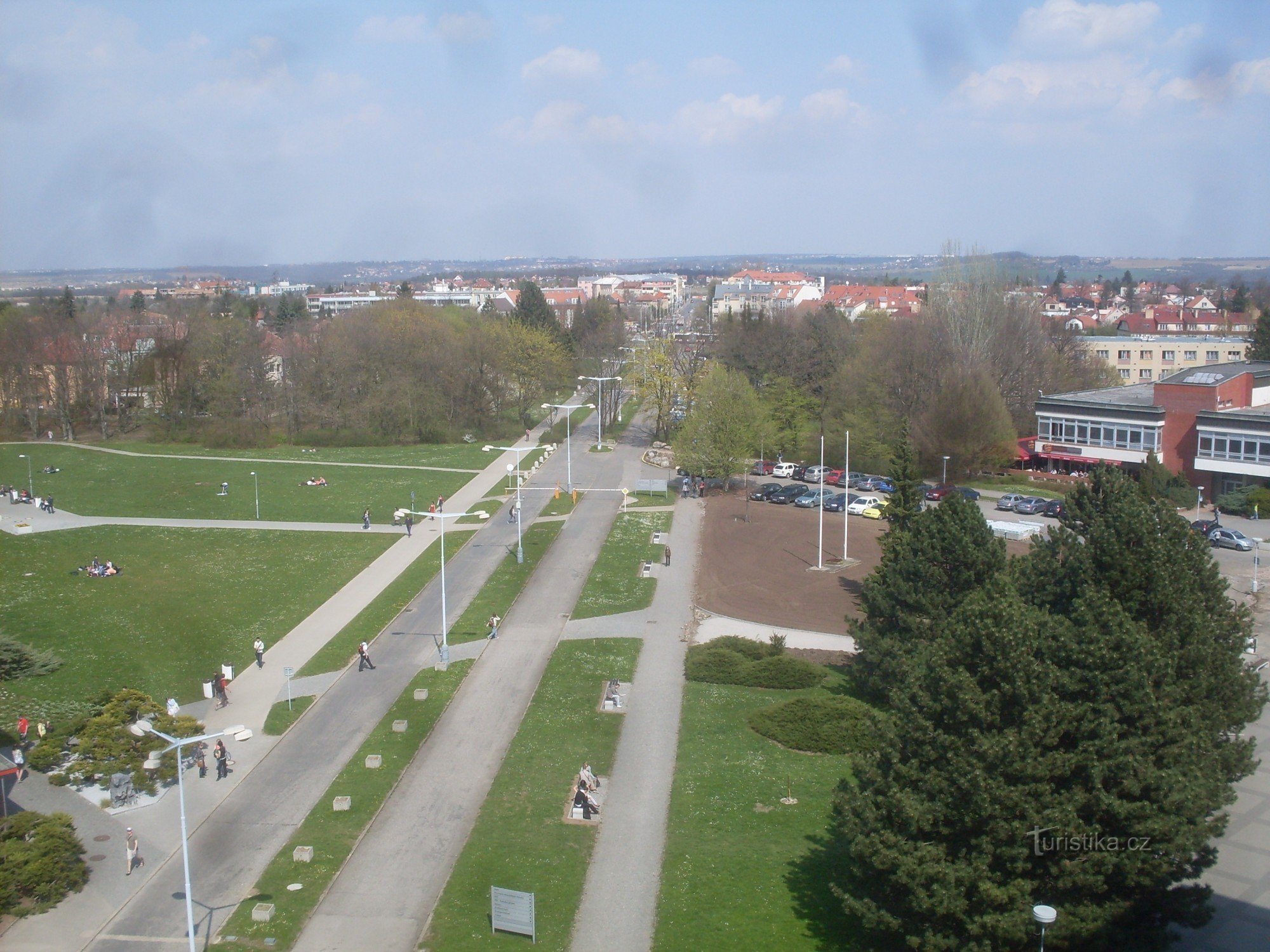 Pogled z balkona na rektorat CZU v Pragi