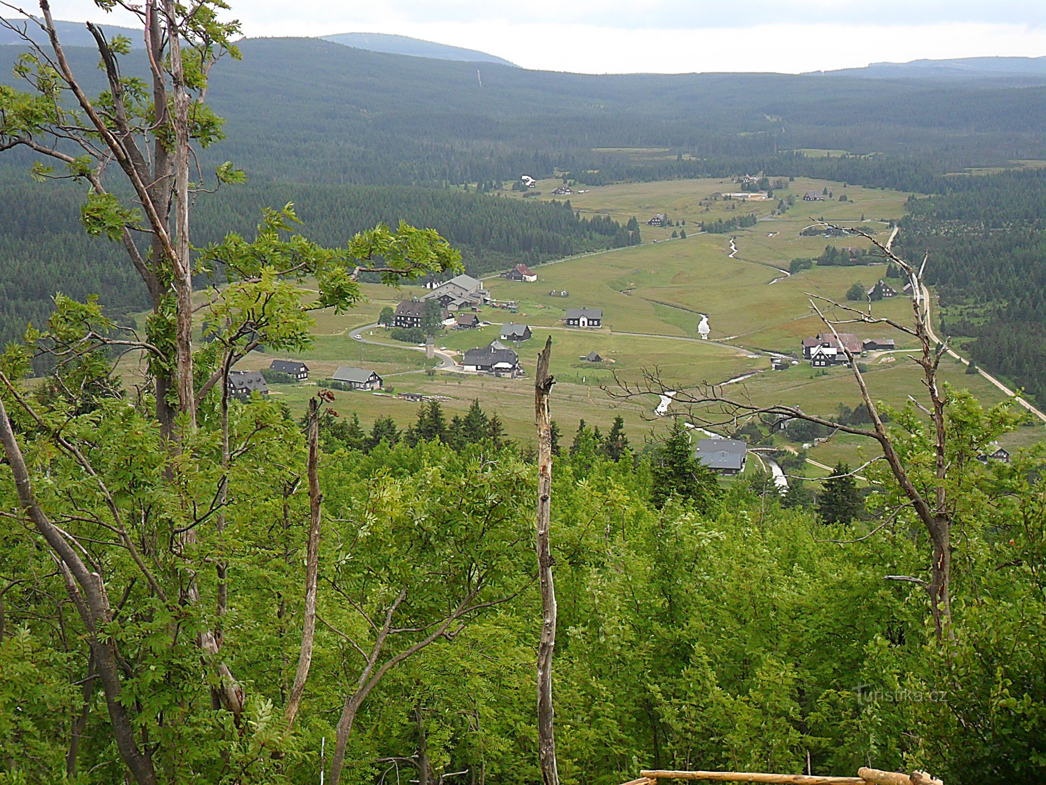 vista desde Bukovec al valle de Jizera