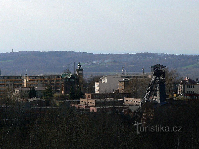 Вид з відвалу на колишню шахту Петра Безруча