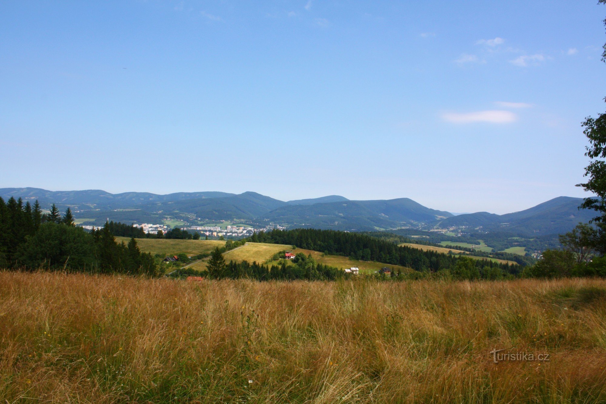 vista das partes de Hážovské para Radhošť
