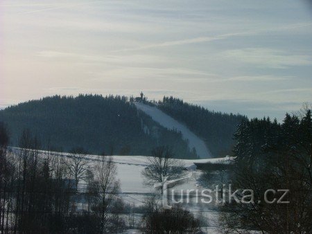 Blick von Marianske Hora auf Tanvaldský Špičák