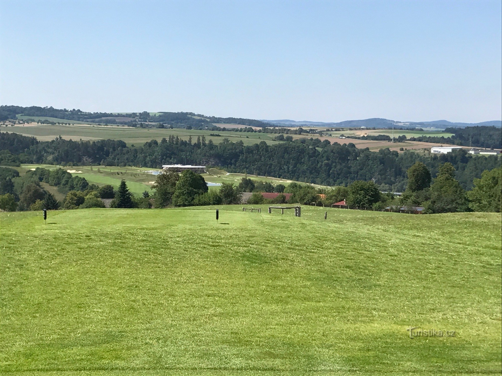 vue depuis le tee du 4er trou