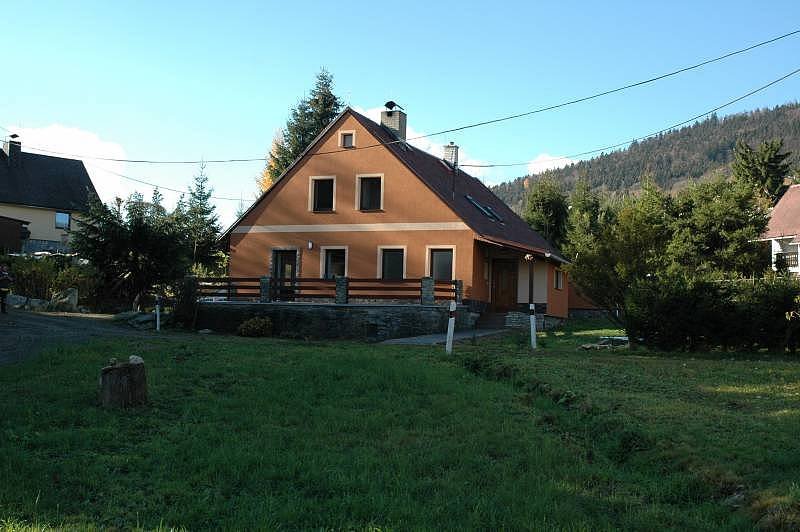 Blick von der Vorderseite der Hütte