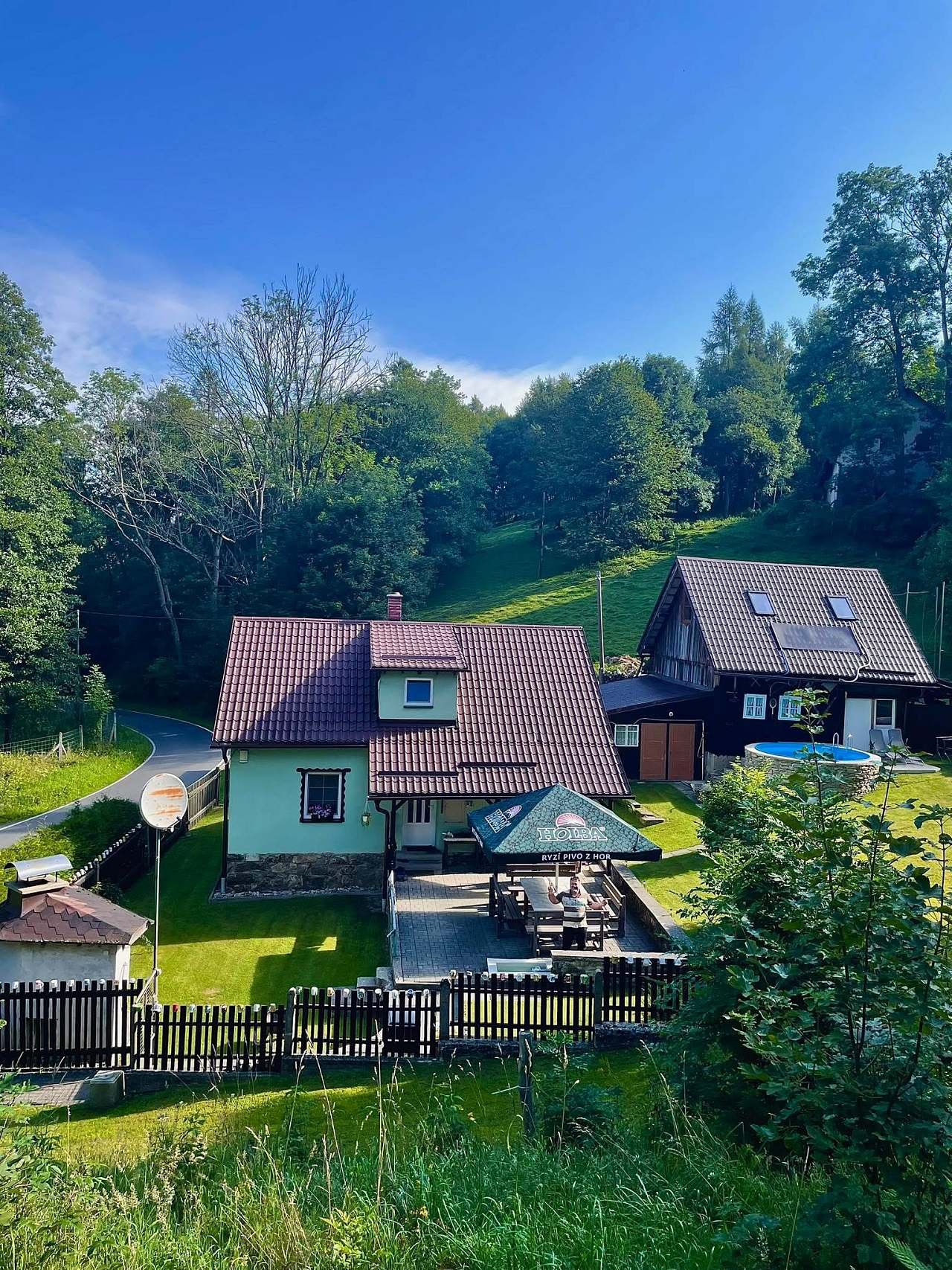 pohled z protějšího kopce