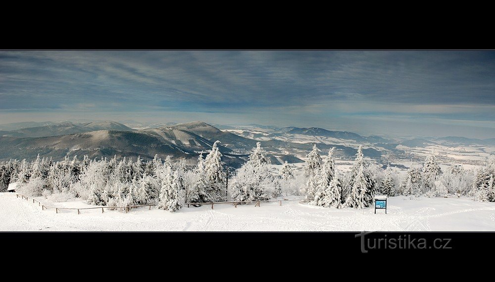 Vue de Radhoště à Velký Javorník et Frenštát pod Radhoštěm