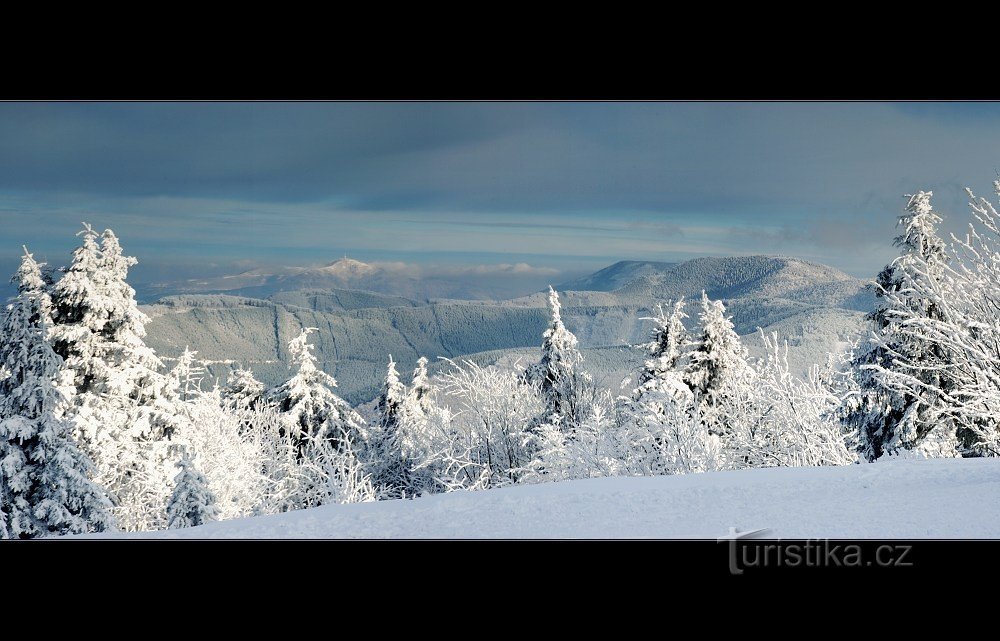 Quang cảnh từ Radhošť về phía Lysá hora