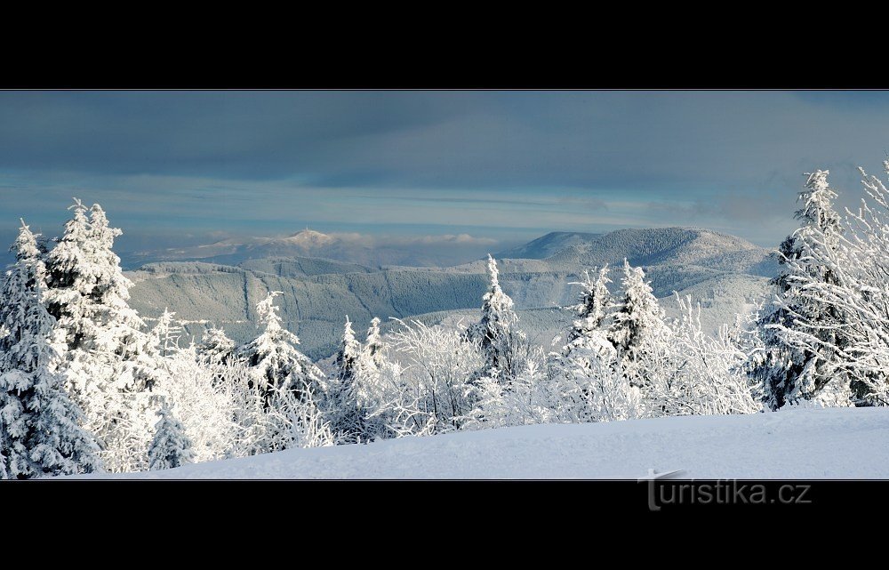 Blick von Radhošť auf Lysá hora