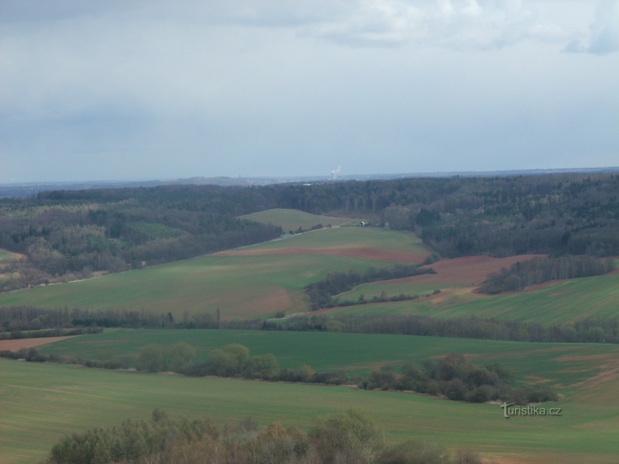 Vue depuis la tour d'observation de Líský en direction du sud