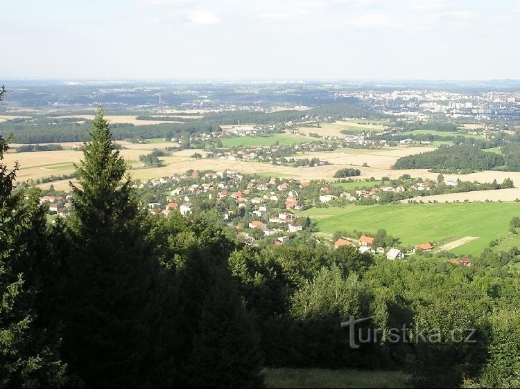 Uitzicht vanaf de uitkijktoren naar Chlebovice