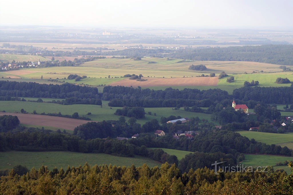 Widok z wieży widokowej na północ w stronę Polski