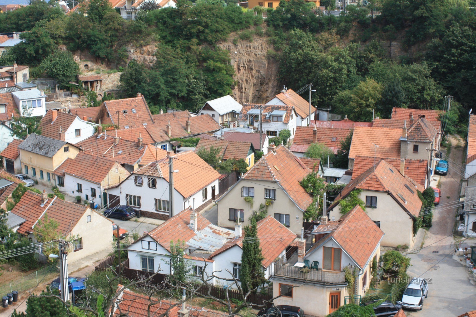 Blick vom Aussichtspunkt in das Innere der Steinkolonie