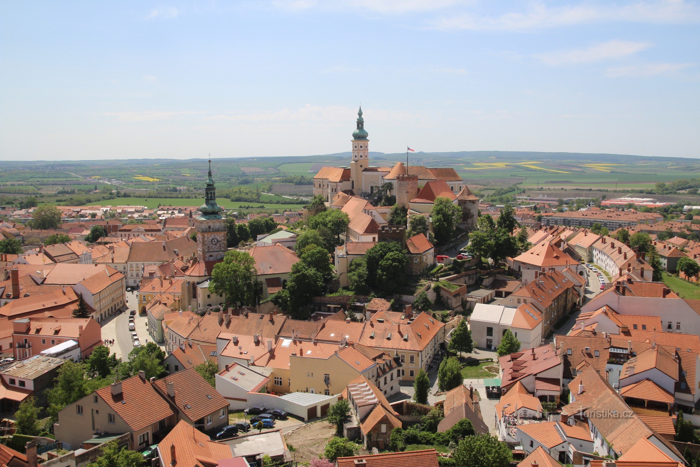 Vue depuis le point de vue de la partie historique de la ville