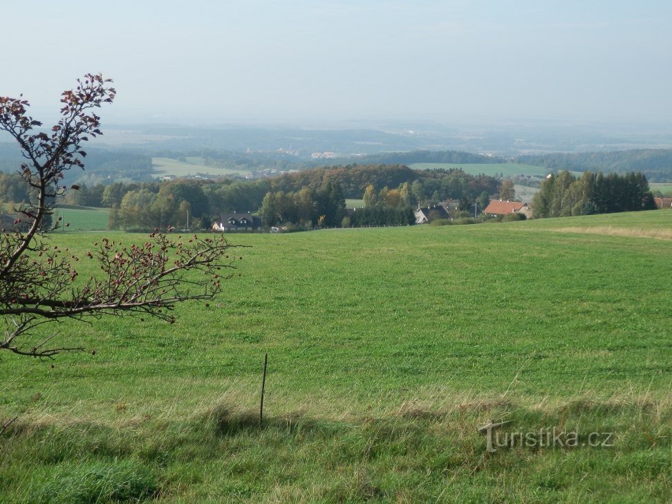 Uitzicht vanaf de Sendražské-heuvel naar Novoměstsko