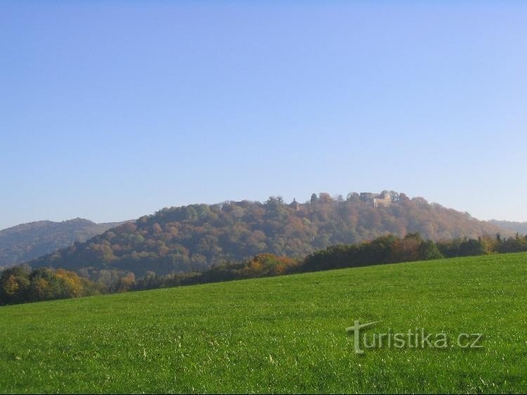 Vista da estrada de Hukvald para Mniší