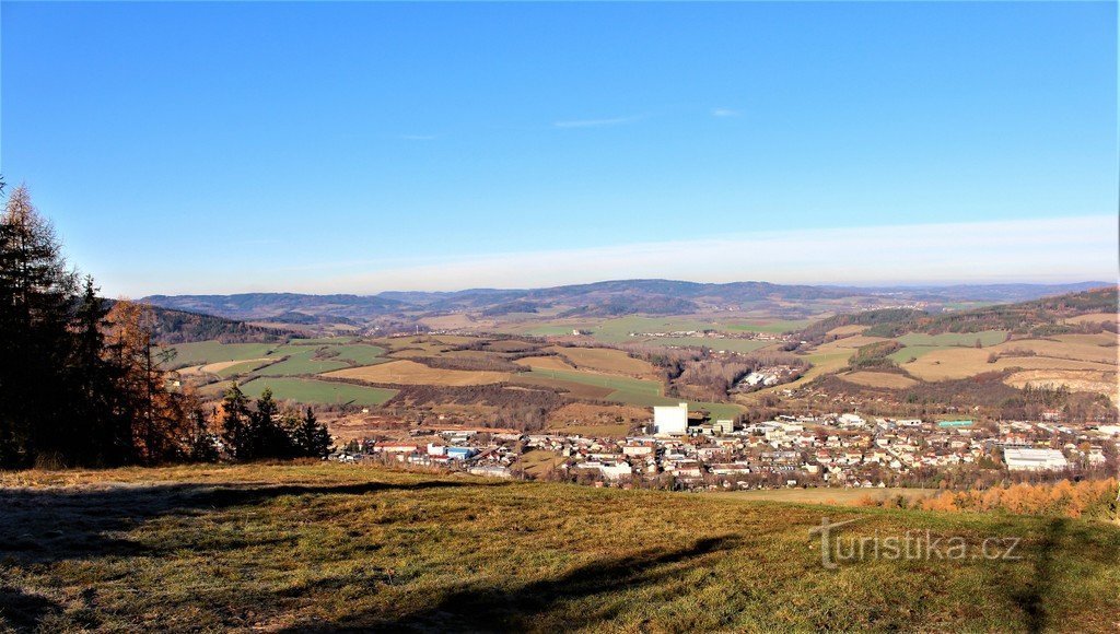 Vedere de la locul de lansare a parapantelor spre nord