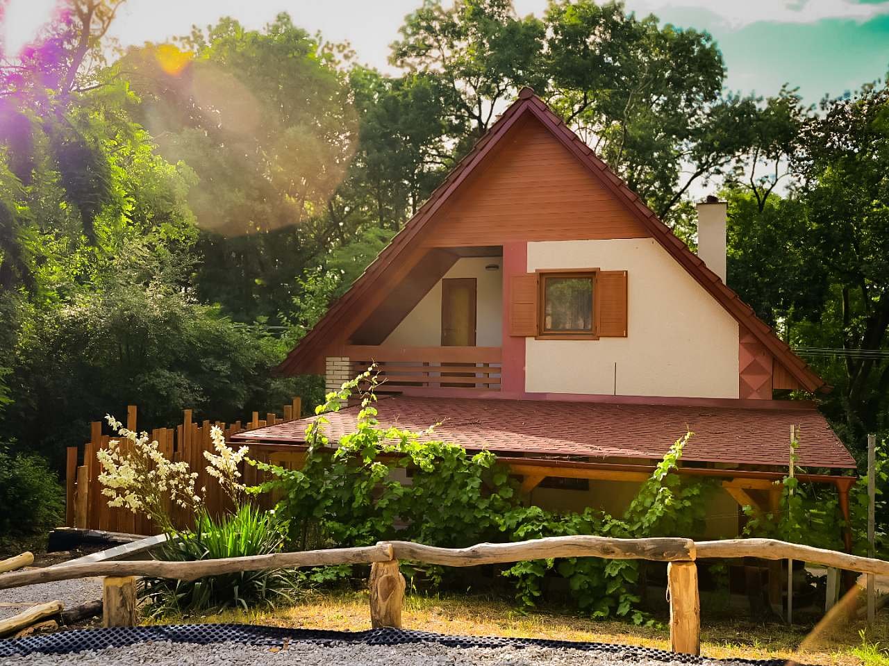 Pohled ze zadní strany