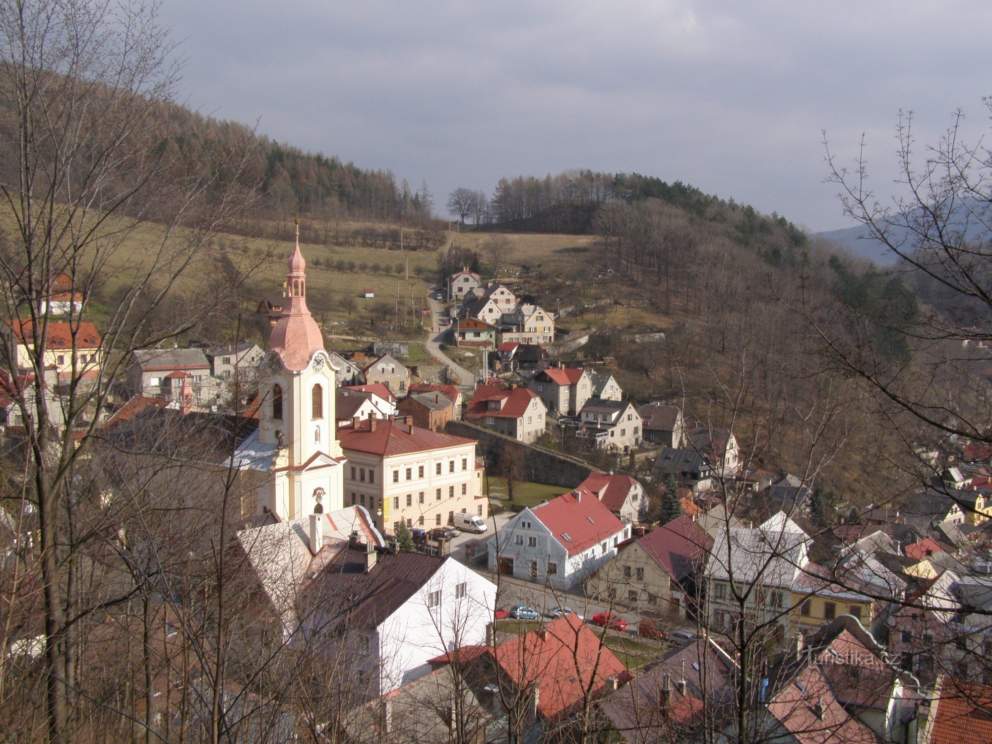 Blick unter der Posaune