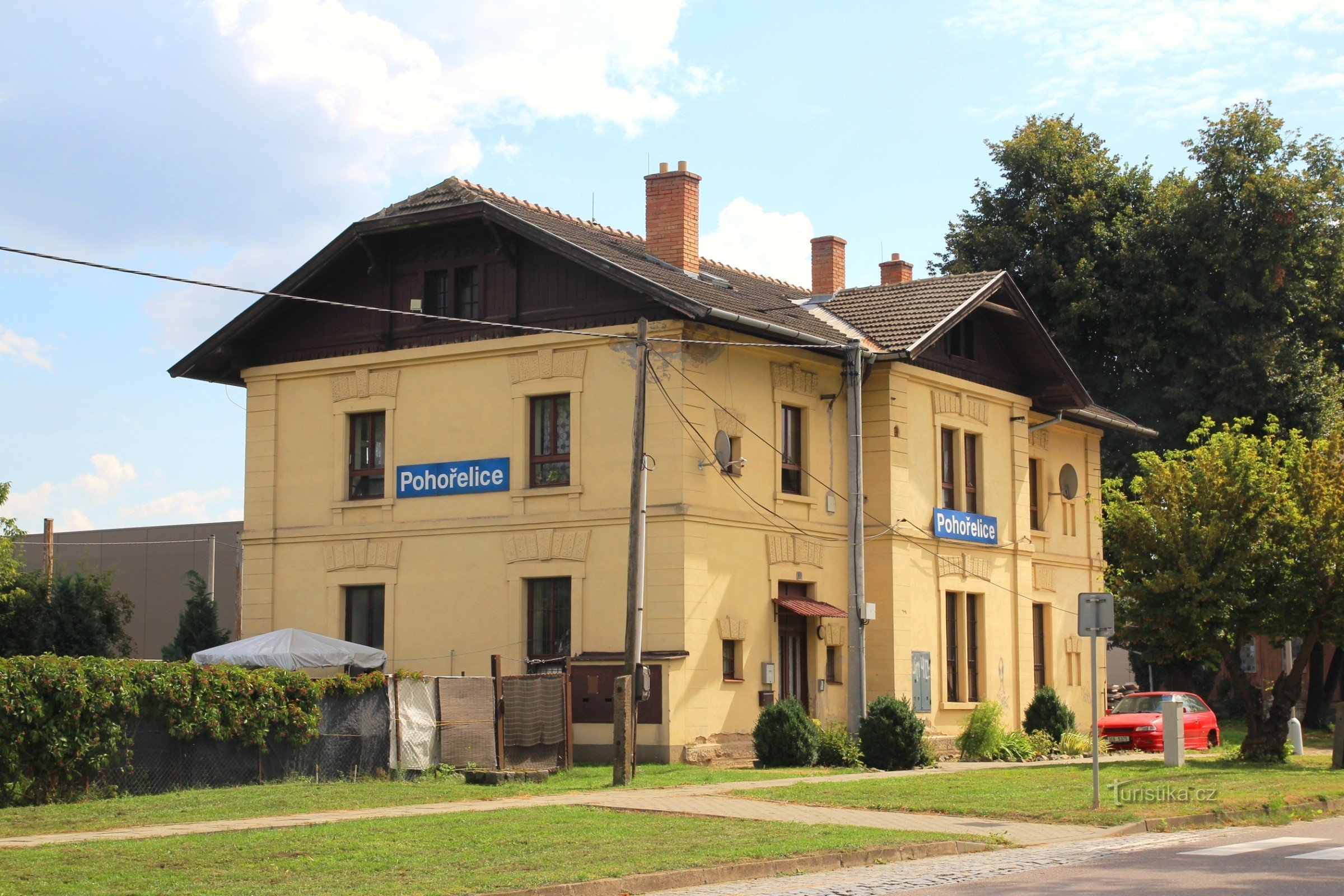 Pohořelice - voormalig spoorweggebouw