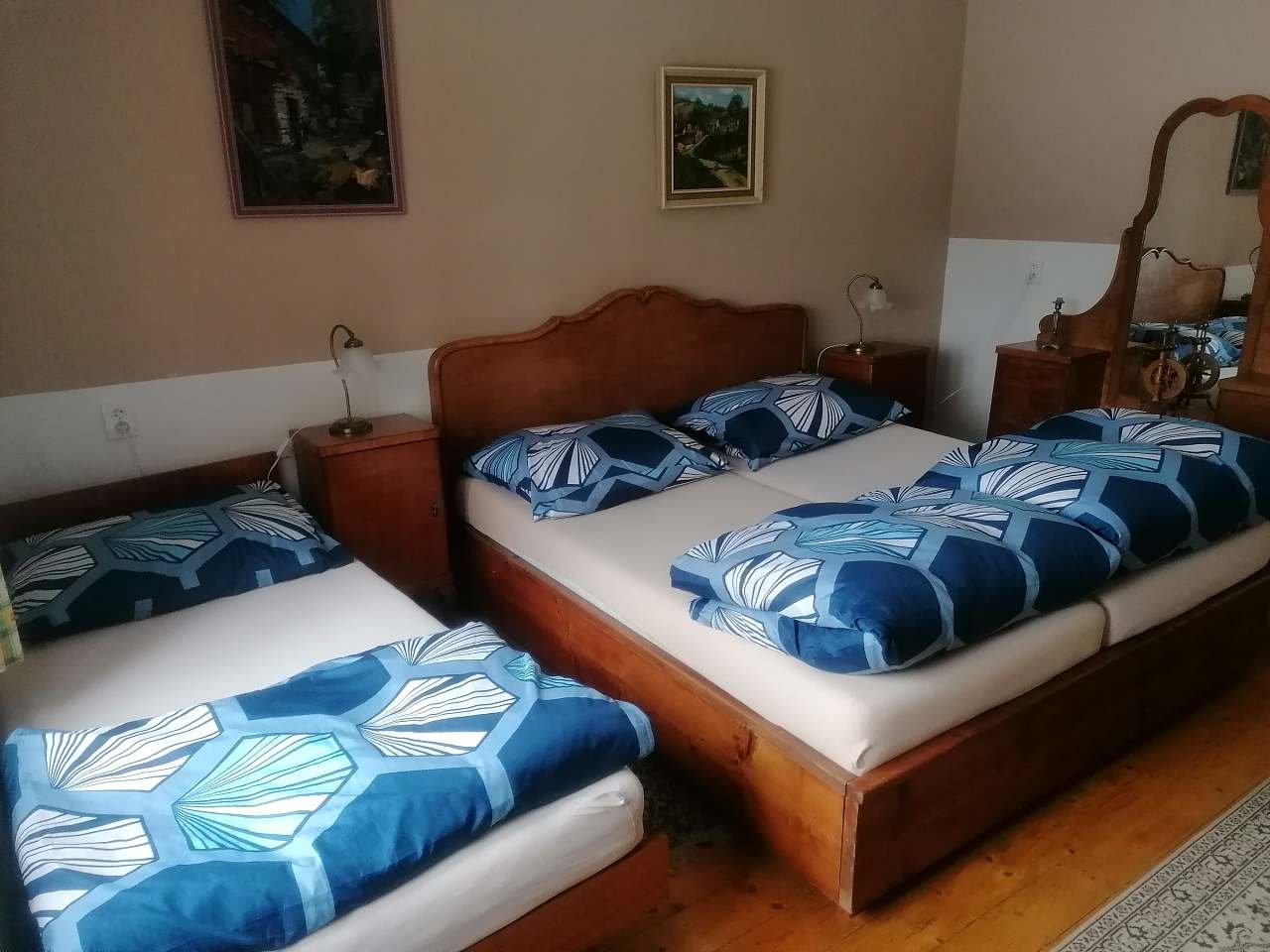 Chambre 1, pour trois couchages