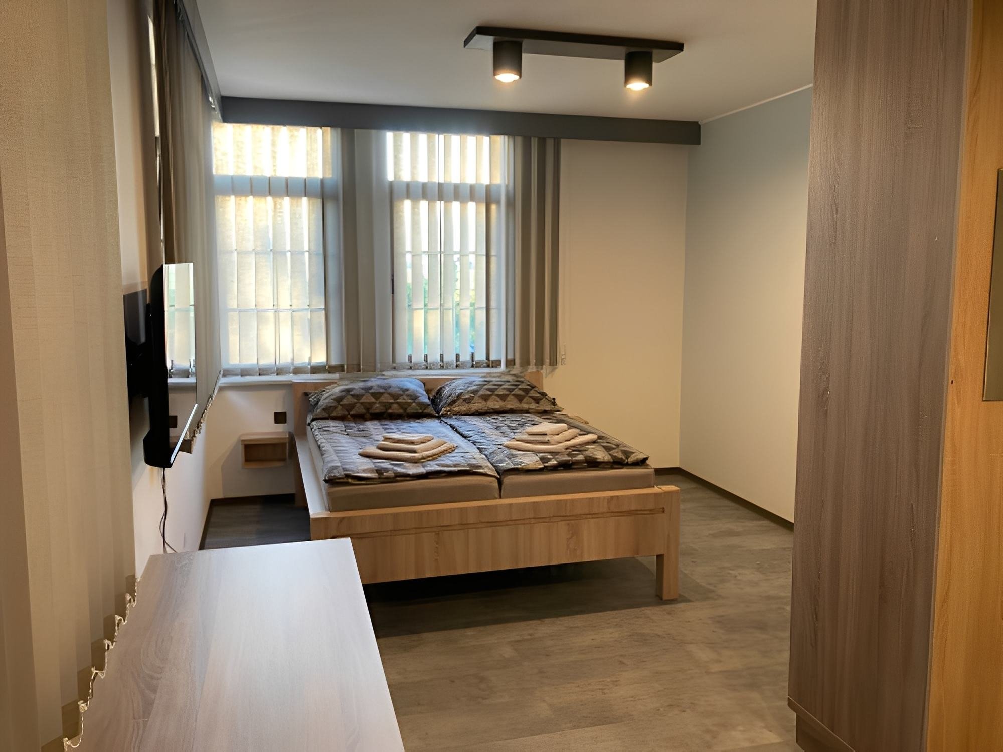 Pokoj s manželskou postelí