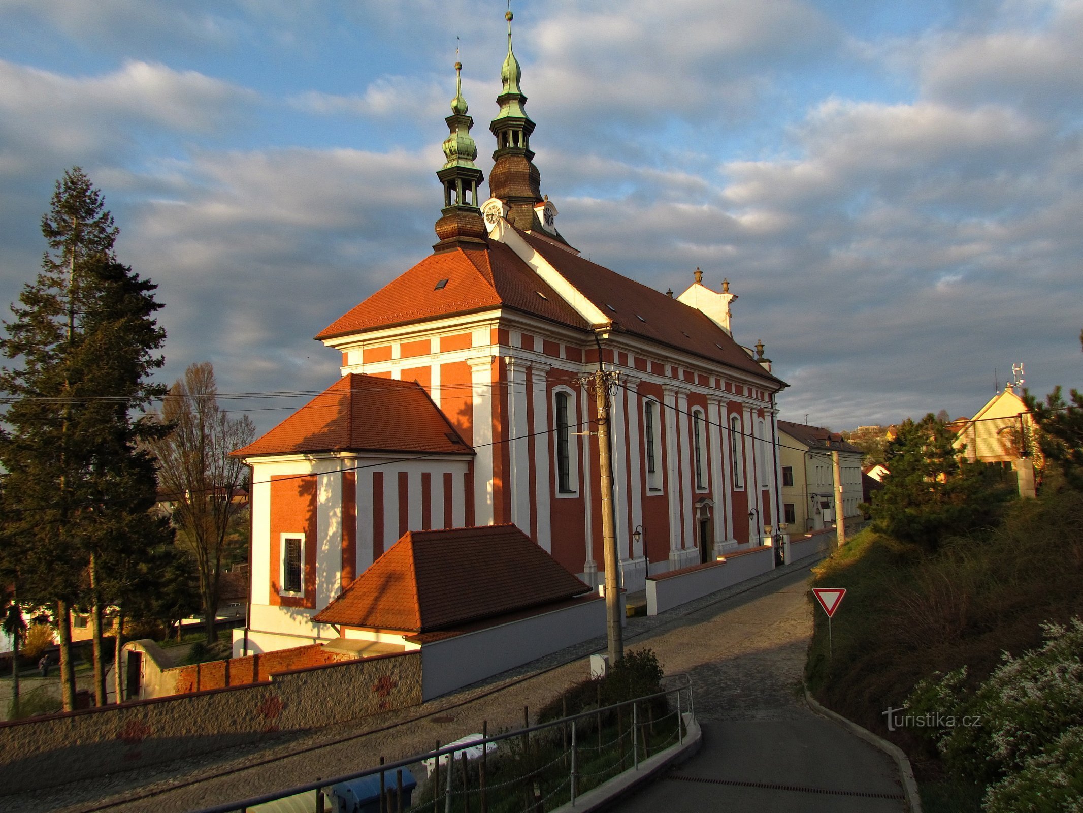 Polešovice - Kościół św. Piotra i Pawła