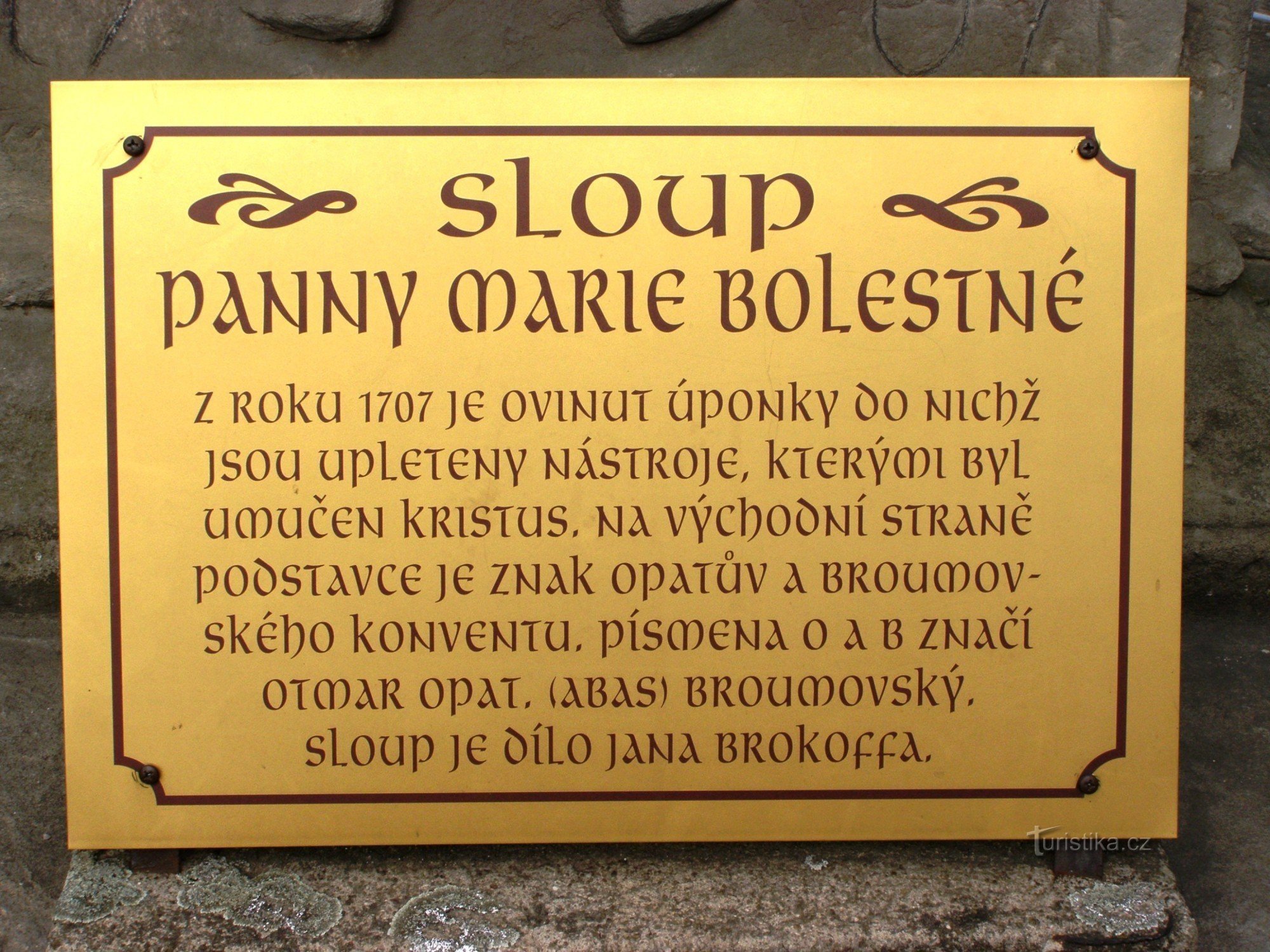 Police nad Metují - Marijanski stup s Gospinim kipom