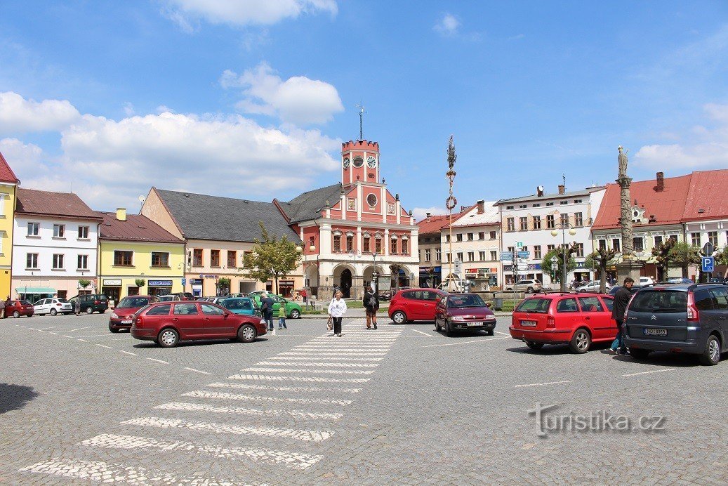 Poliția nad Metují, náměstí